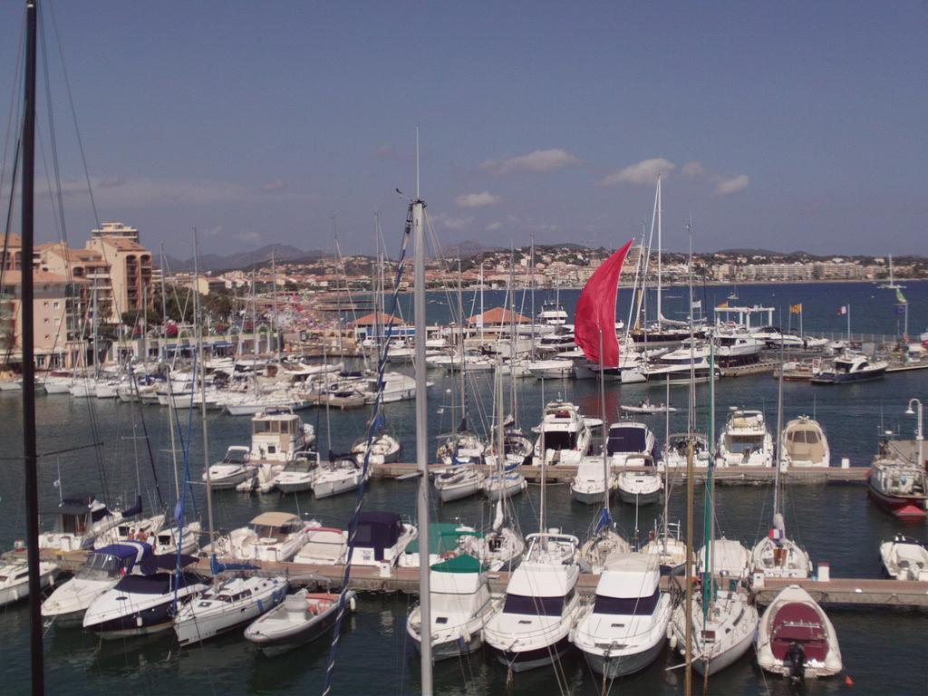 Boutique Apartment Hirondelle Port Fréjus Quarto foto